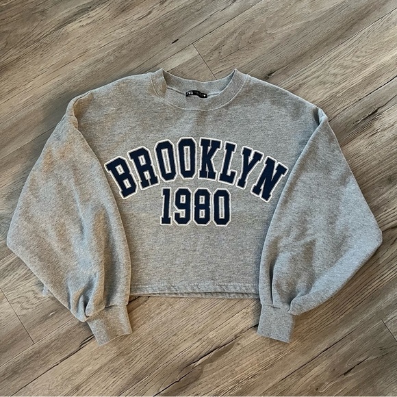 Zara Sweaters - 🔥SALE - any 4/$20. Gray Brooklyn 1980 Women's Sweater